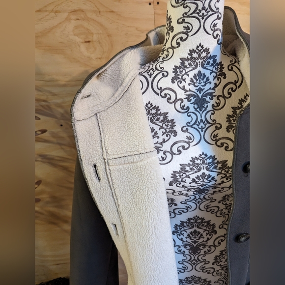 Liz Claiborne coat - Picture 5 of 6